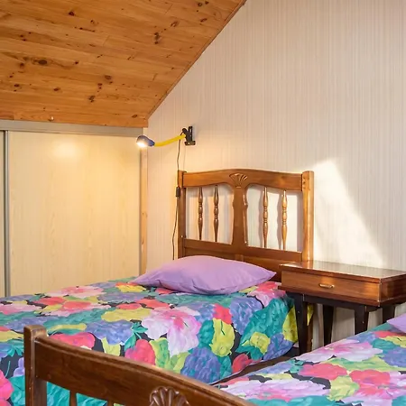 Casa de Férias Maison Chaleureuse Pres Des Pistes De - Cheminee