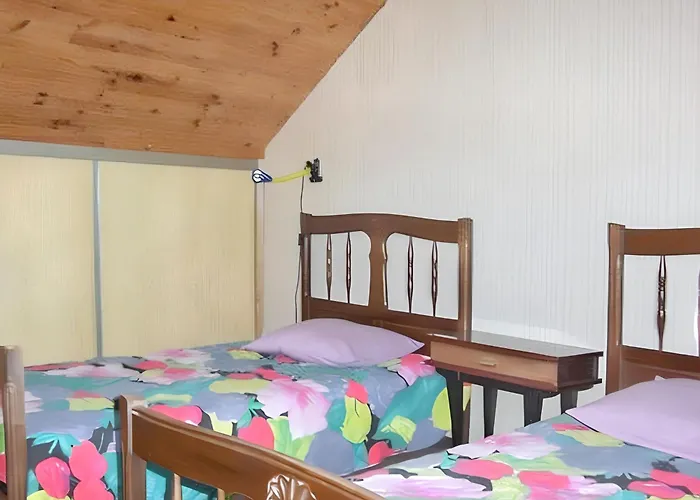 Maison Chaleureuse Pres Des Pistes De - Cheminee